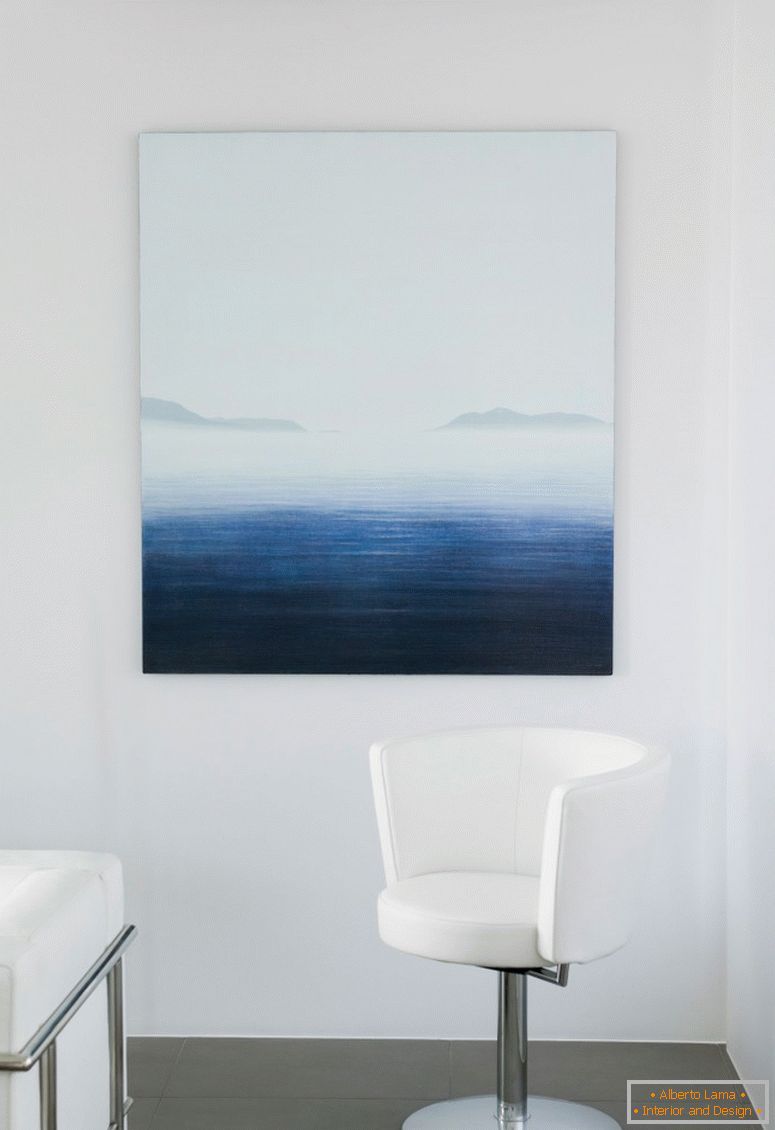 Pintura com vista para o mar na parede