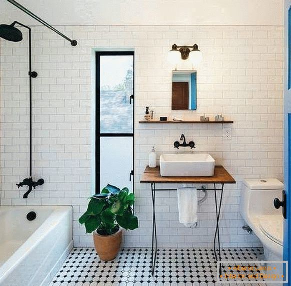 Banheiro combinado em estilo loft - pequena área com vaso sanitário