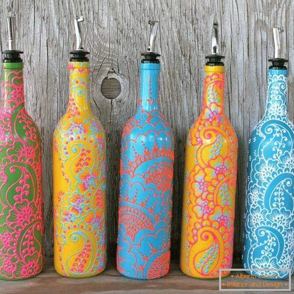 Vasos de garrafas de vidro à mão com pintados à mão