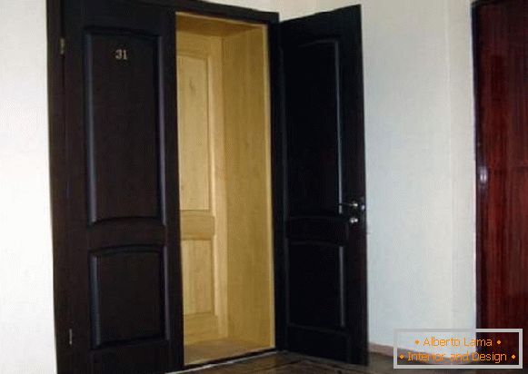 portas de entrada de madeira para apartamentos, foto 31