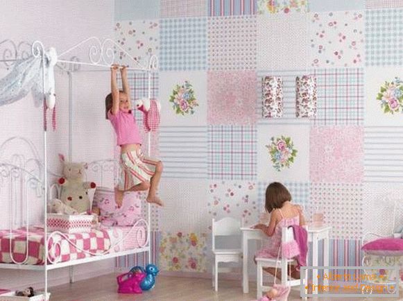 Papel de parede bonito no quarto das crianças para meninas - foto no interior