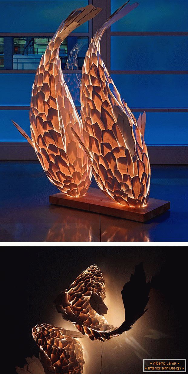 Luminárias em forma de dois peixes