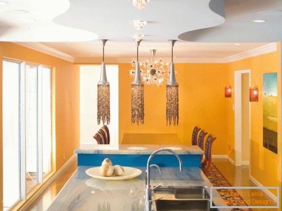 Design de cozinha glamourosa em laranja