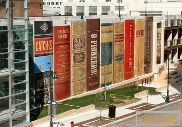 A comunidade de Kansas City, a estante da biblioteca pública