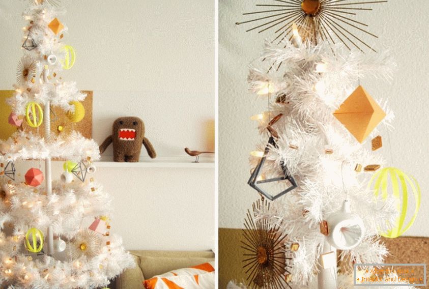 Árvore de Natal com brinquedos de papel