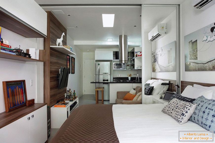 Design acolhedor de um apartamento estreito de 27 metros quadrados