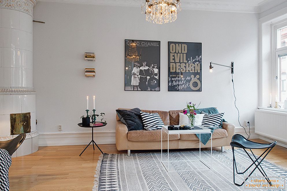 Interior de um apartamento de dois quartos em estilo escandinavo em Estocolmo