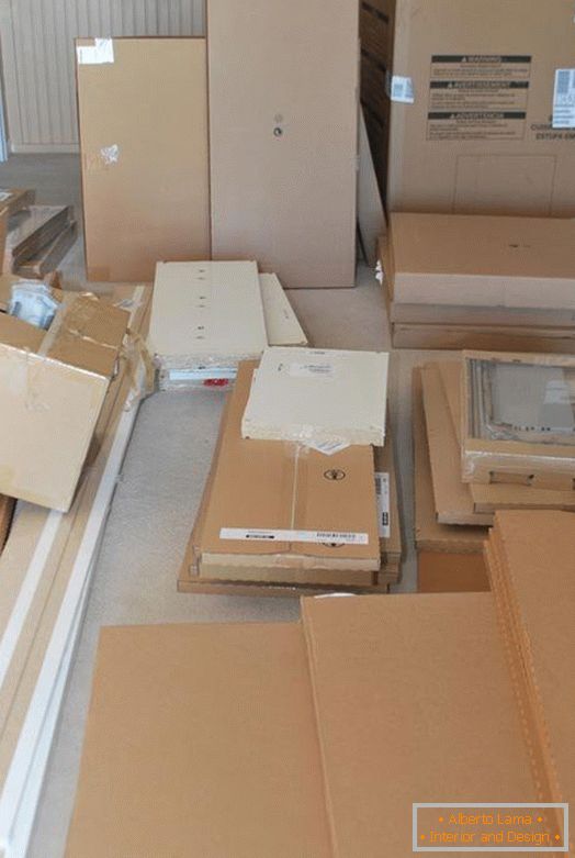 Pilha de caixas da IKEA
