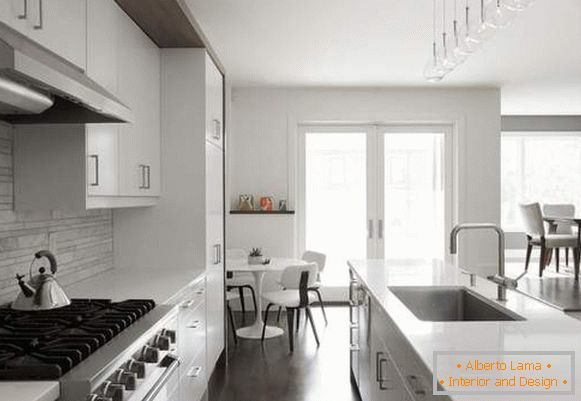 Cozinha cinza branca - foto no interior de uma casa moderna