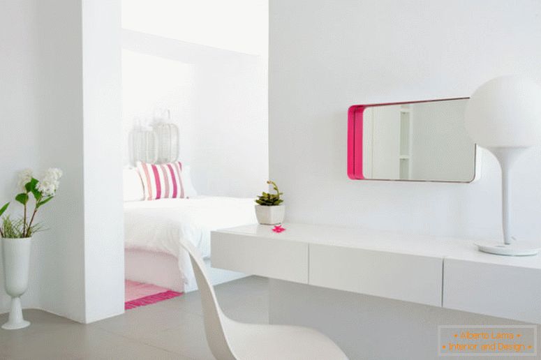 Quarto-romântico-projetos-para-casais-impressionante-branco-quarto-móveis-também-eames-style-dsw-cadeira-plus-pop-art-interior-decoração-design-idéias-com-listrado-colorido-travesseiro- e-vaidades-globo-mesa-lâmpada