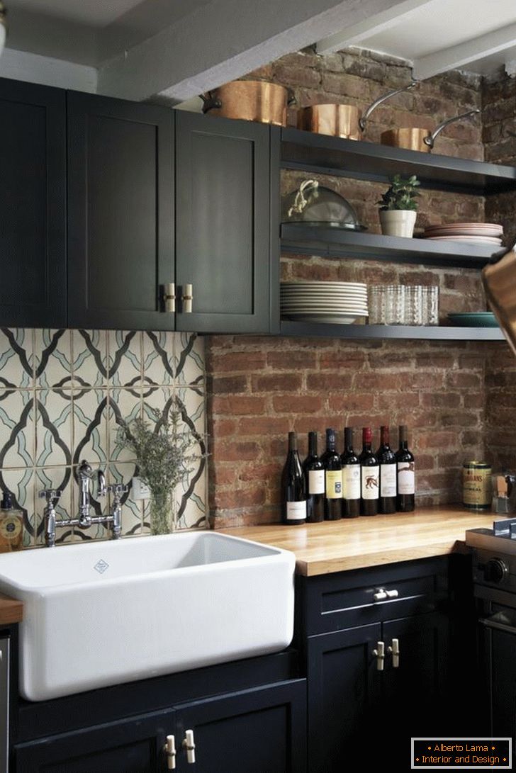 design-preto-cozinha-foto-interior-azulejos-avental-madeira-bancada