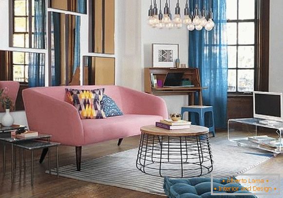 O design moderno da sala de estar nas cores de 2016