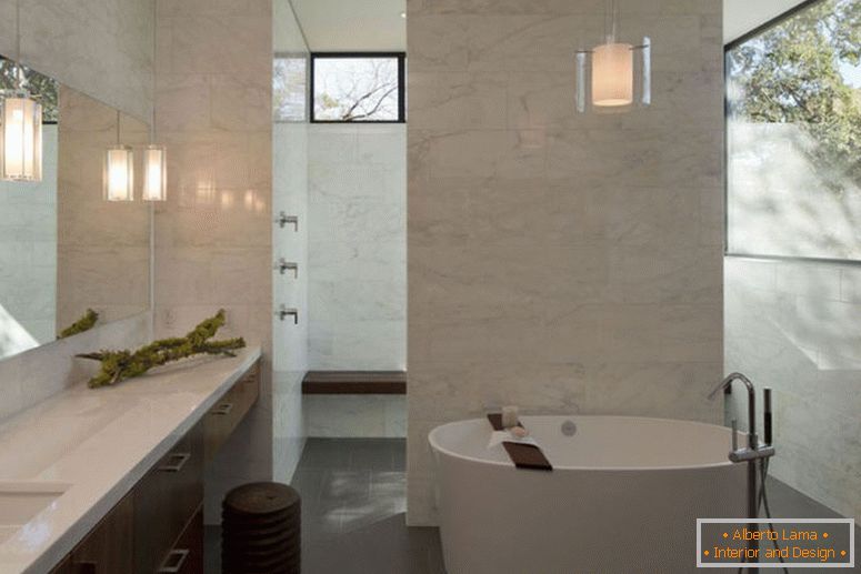 elegante-mármore-banheiro-para-privado-aura-céu-com-banho-espaço-usando-redondo-branco-banheira-pingente-lâmpada-acima-também-perto-espelho-como-lavatório-lâmpadas