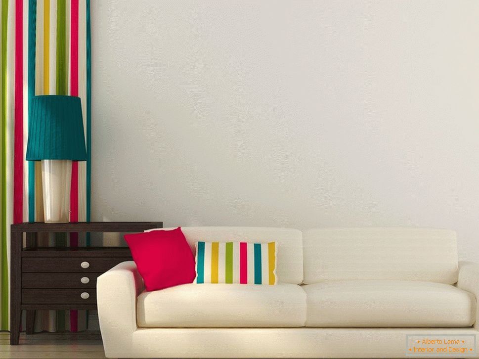 Objetos de decoração individuais coloridos podem transformar um interior chato