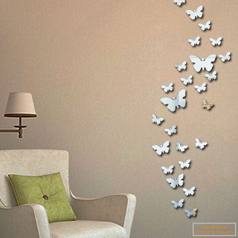 Espelhar borboletas na parede