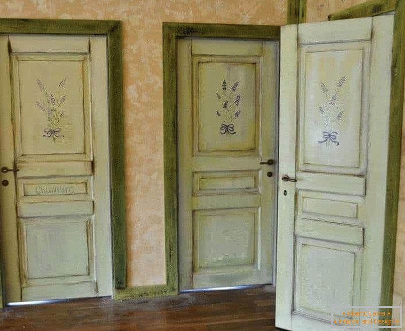 Portas antigas vão caber o estilo de Provence e Vintage