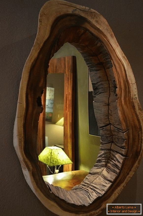 Moldura de espelho de madeira