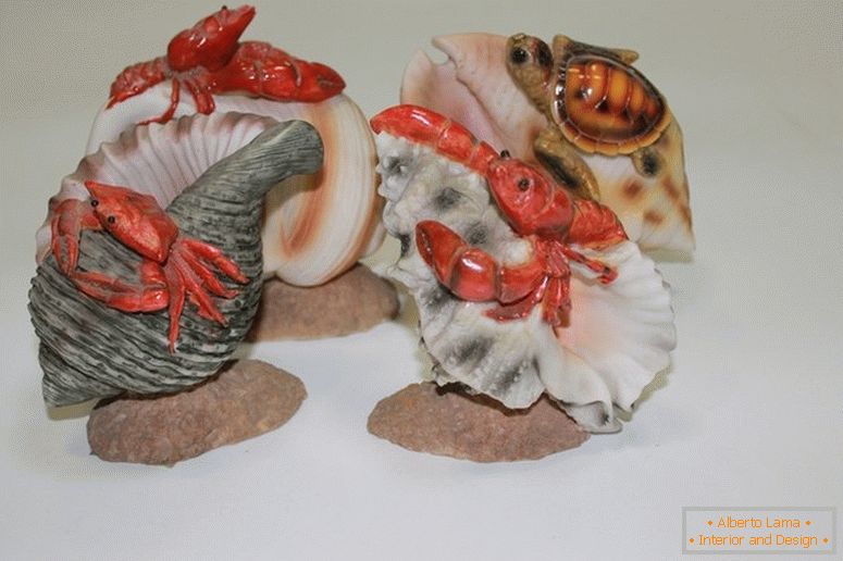 Figurinhas feitas de conchas