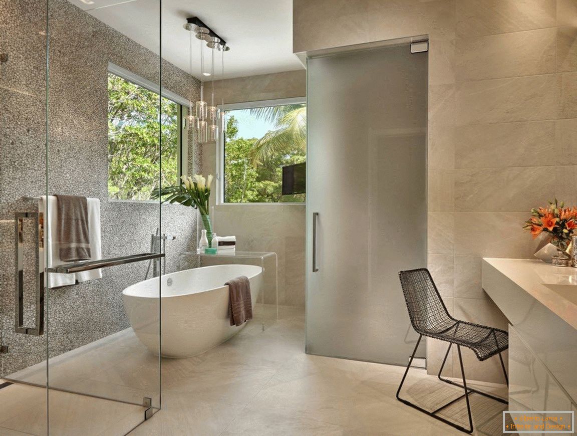 Casa de banho com interior moderno