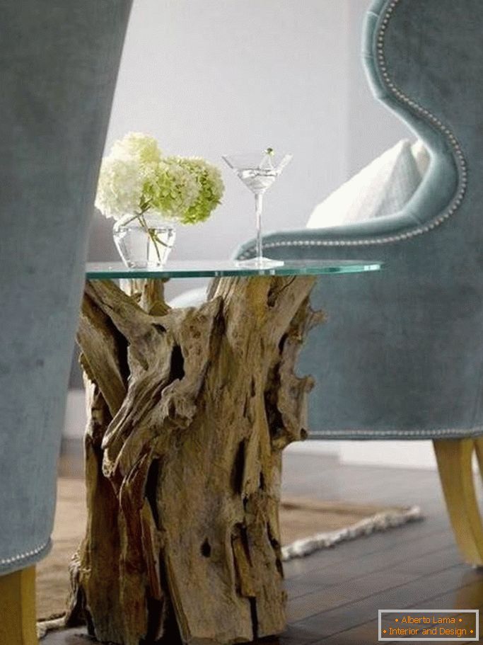 Mesa de café de madeira flutuante e vidro