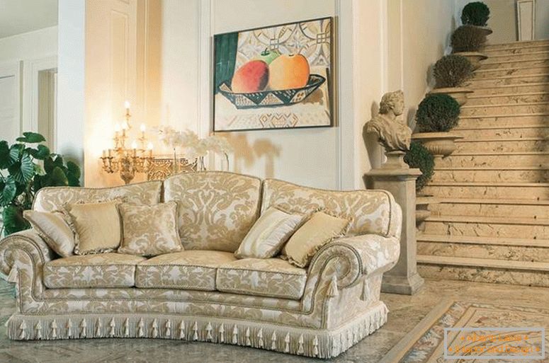 Sofá em estilo clássico