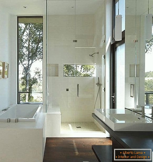 Casa de banho com janela