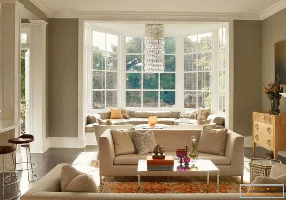 Design moderno da janela de sacada e sala de estar