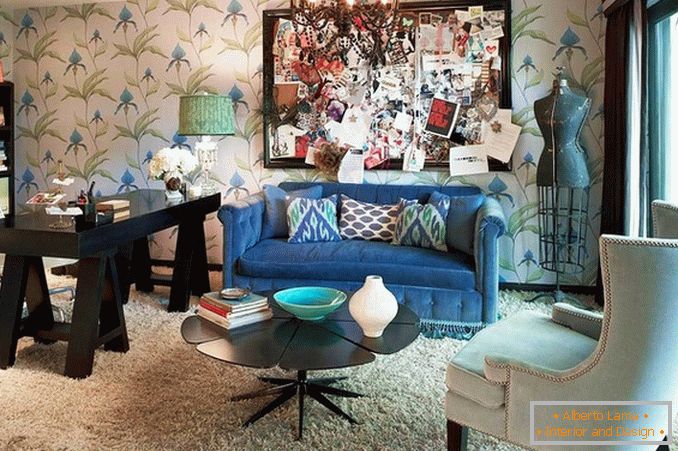 Elegante sala de estar de uma casa privada no estilo de ecletismo
