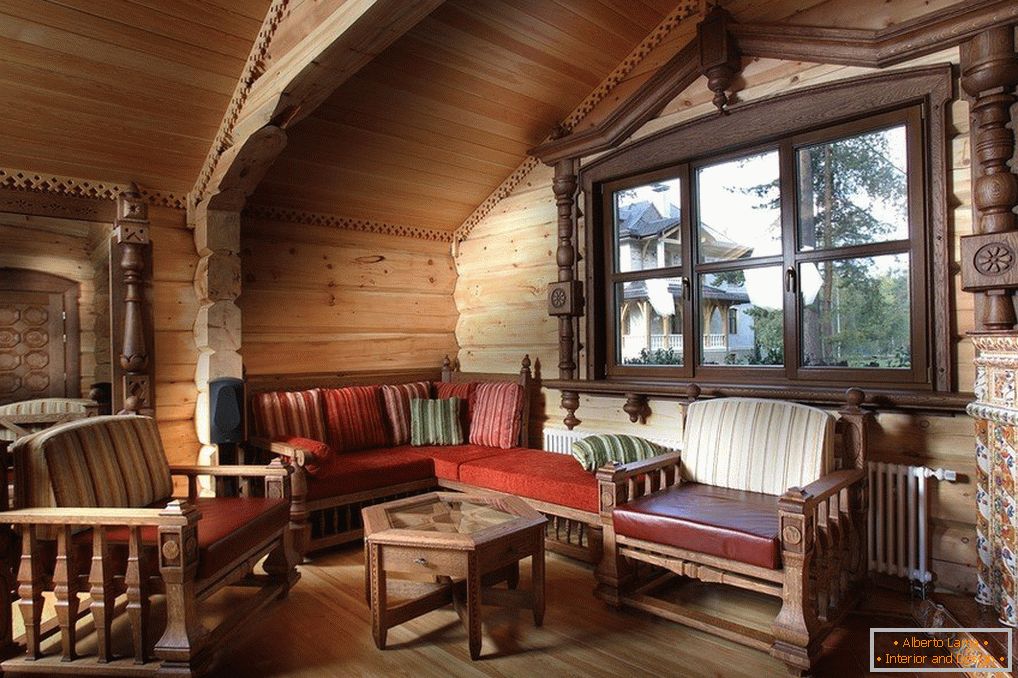 Um quarto feito de madeira