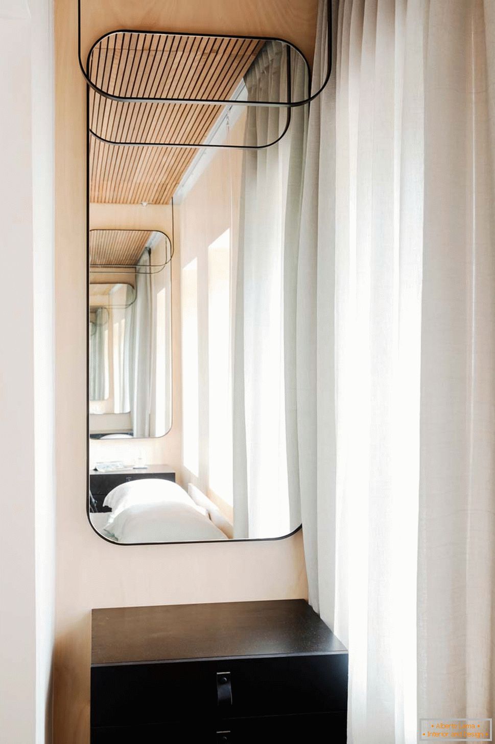 Design de interiores de um pequeno apartamento em Sydney - зеркало