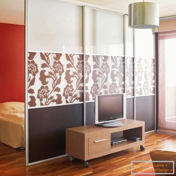 Design de interiores de um pequeno apartamento - layout da sala