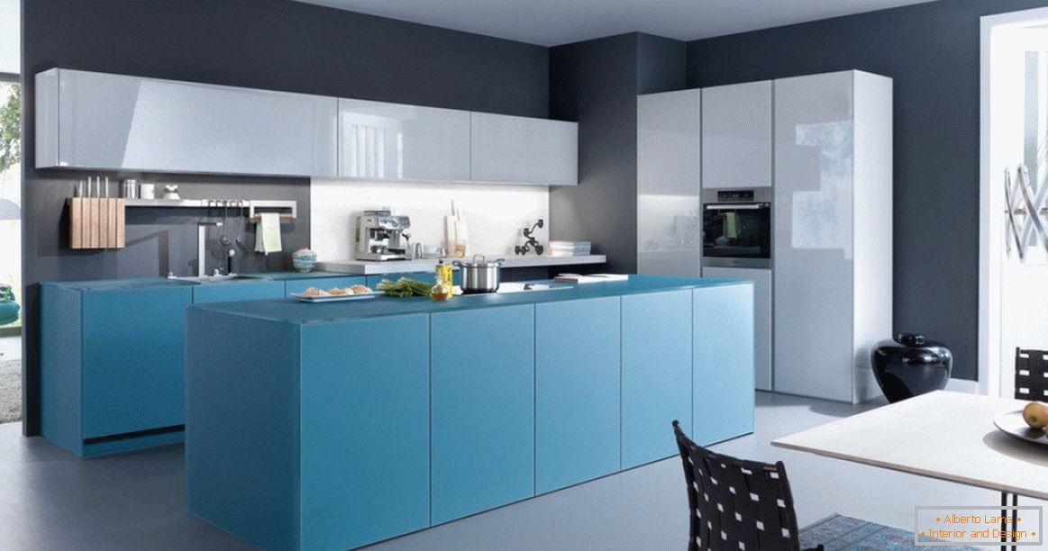 Cozinha azul em estilo minimalista