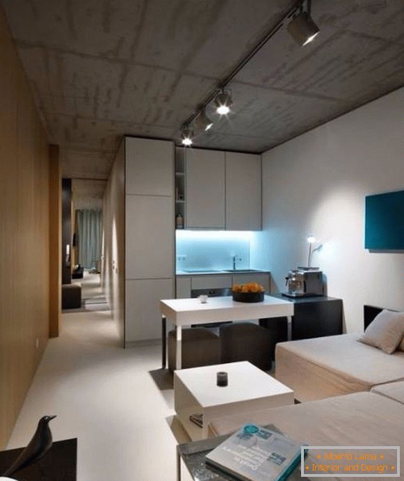 Projeto de apartamento de um quarto em estilo moderno