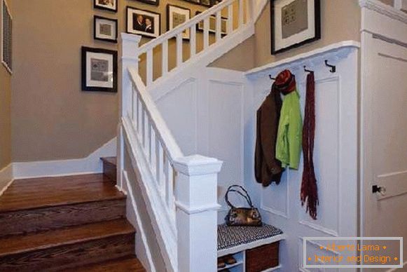 corredor na casa com escadas design foto, foto 37