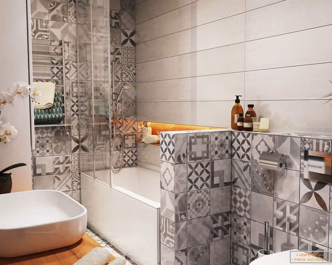 Combinação de azulejos em um banheiro pequeno