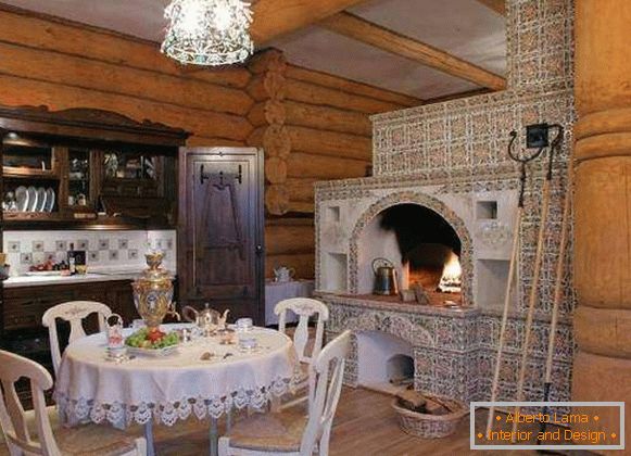 Estilo étnico russo no interior - foto em uma casa particular