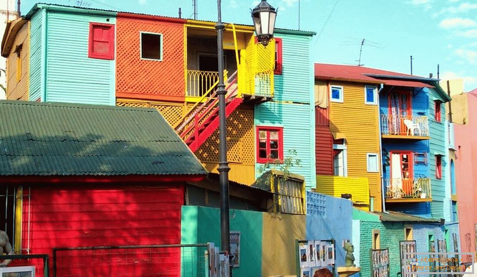 Belas casas coloridas