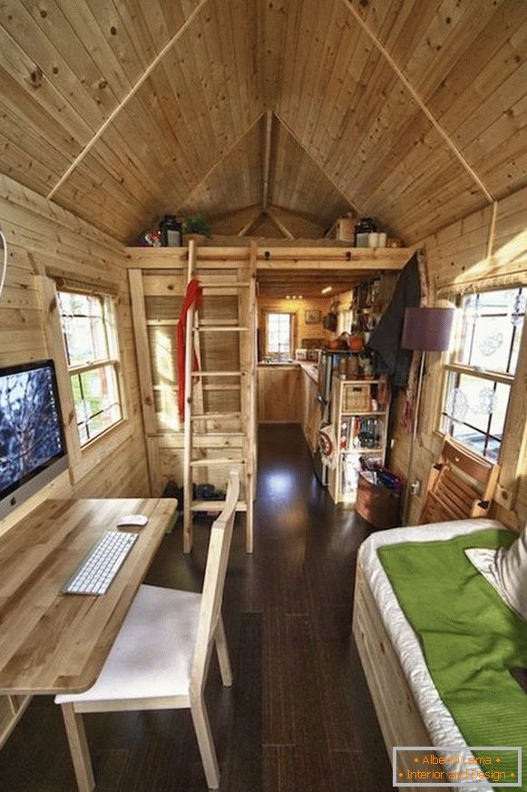 Interior de uma pequena cabana Melissa nos EUA