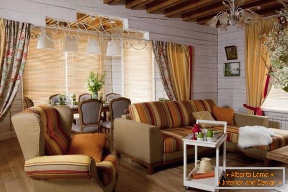 Decorar uma casa privada de madeira no interior - foto da sala de estar
