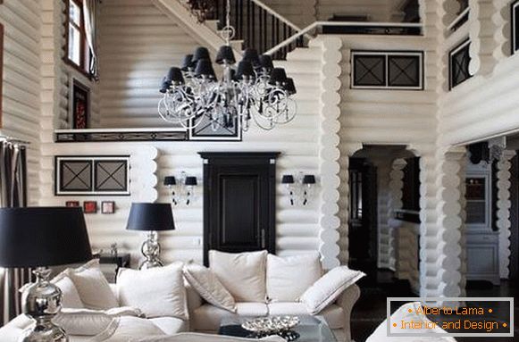 Interior preto e branco de uma casa de madeira e logs - foto dentro