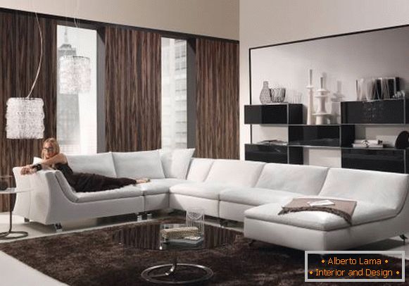Design da sala de estar e cortinas em estilo high-tech