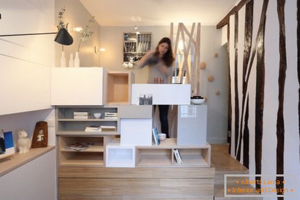 Design de interiores de um pequeno apartamento de Julie Nabuchit