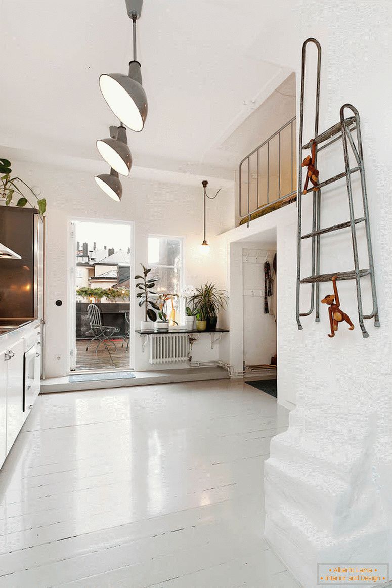 Cozinha de um pequeno apartamento na Suécia