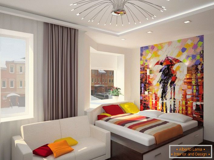 Design criativo do quarto em estilo Art Nouveau. O uso de cores brilhantes torna o ambiente realmente aconchegante e aconchegante.