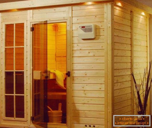 Sauna no interior de uma casa privada - escolha portas de vidro