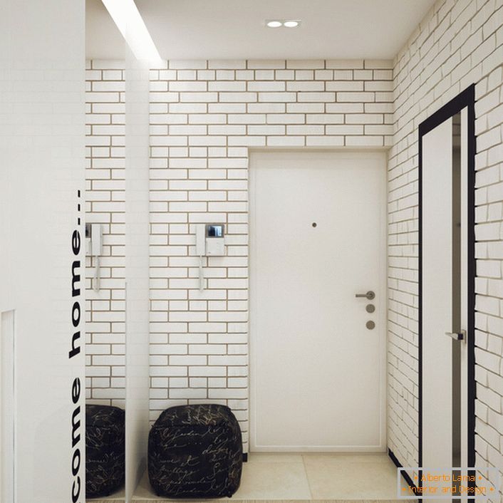 Alvenaria de tijolo branco no corredor