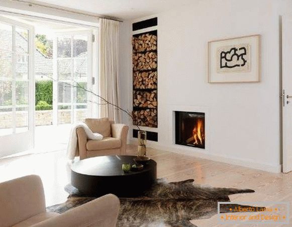 Projeto de uma casa privada no estilo do minimalismo - interior da sala de estar na foto