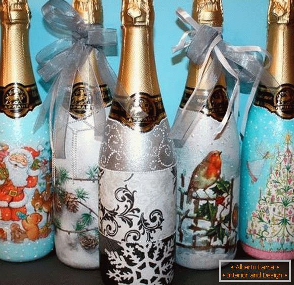 Decoupage e decoração de uma garrafa de champagne para o ano novo