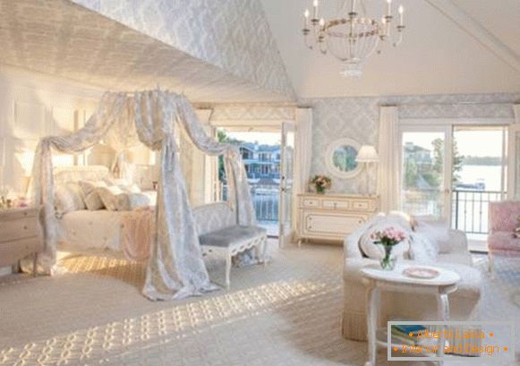 luxuoso quarto com carpete