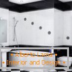 Gaiola em preto e branco em design de banheiro